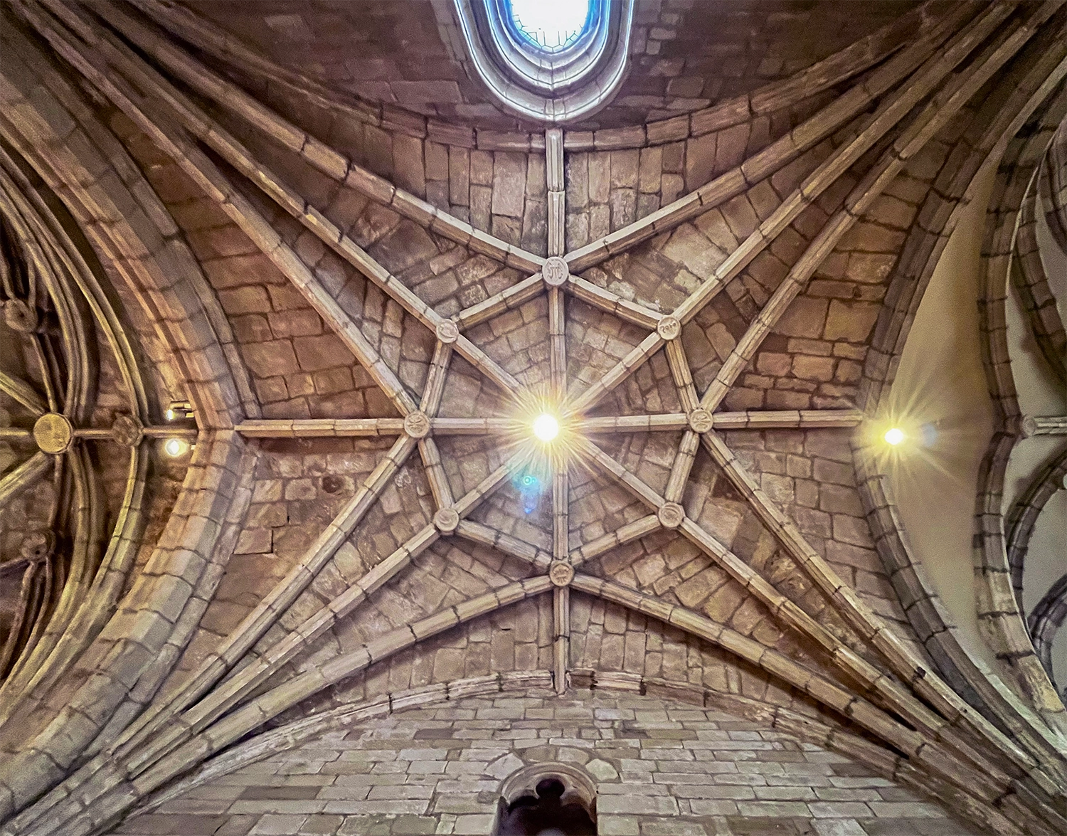 Interior y Bóveda de Cañón